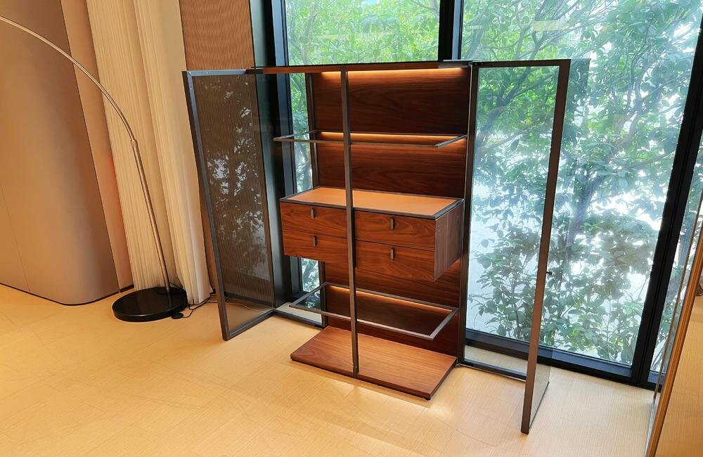 Aluminum Glass Cabinet