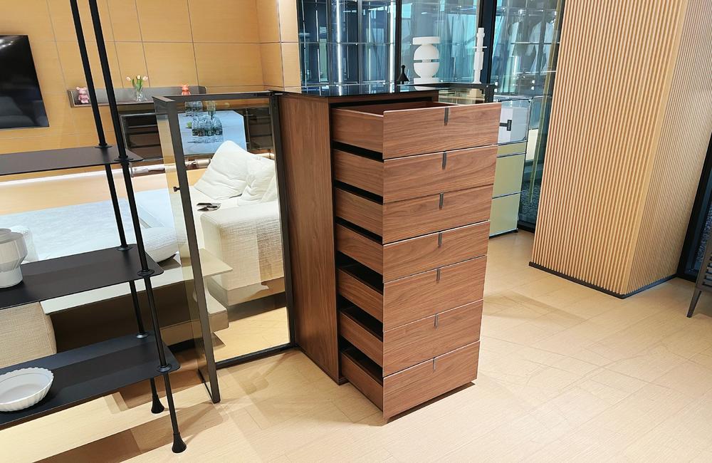 Seven-Compartment Aluminum Glass Drawer Cabinet