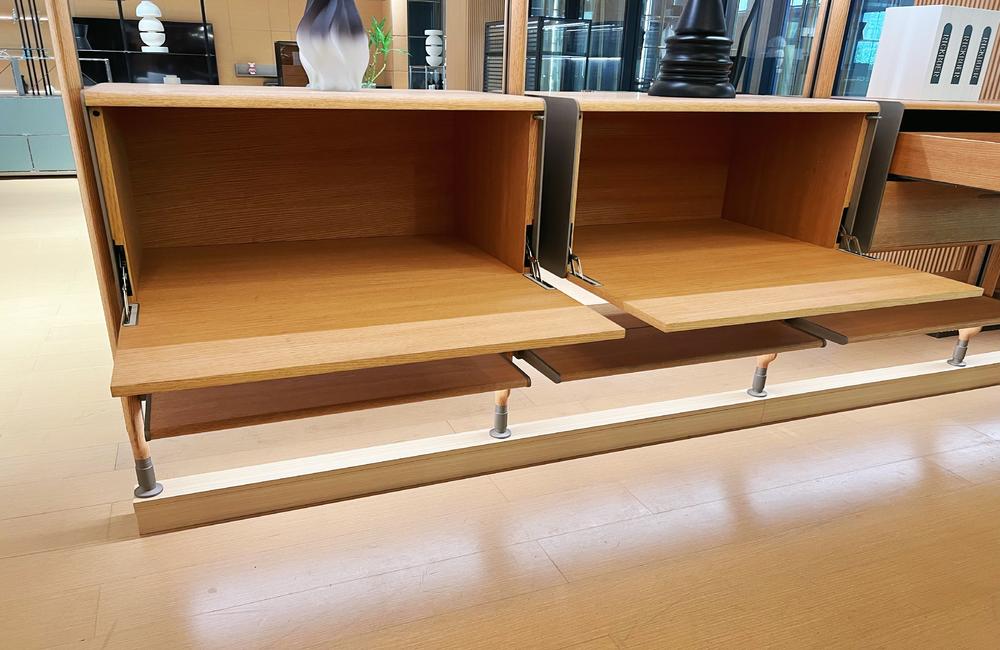 Multifunctional Modern Luxury Display Shelf